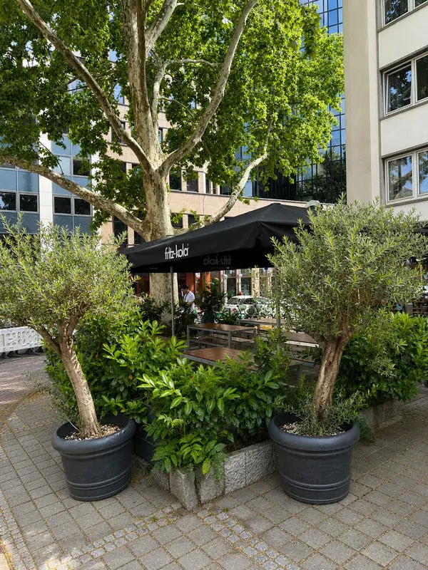 Dominion Food Revolution Außenbereich Frankfurt Westend