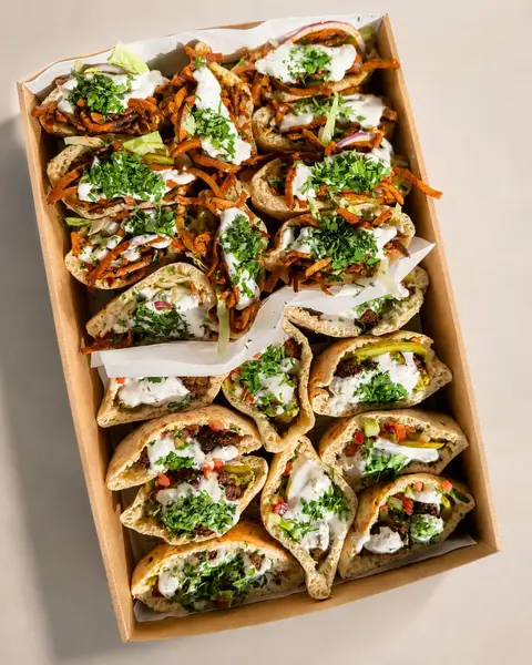 Gefüllte Pita – Grab’n Bite Catering